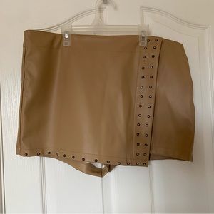 Juniors Faux Leather Skort, Tan Colored, Size 17
